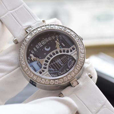 Van Cleef & Arpels复刻高仿梵克雅宝诗情人桥意复杂功能腕表系列VCARN9VI00腕表