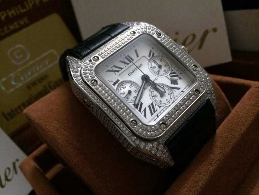 【视频解析】V6厂出品卡地亚山度士高仿W20090X8满钻土豪款腕表 / 卡地亚山度士满钻土豪款