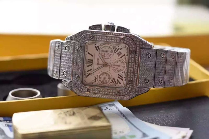 【视频解析】V6厂出品卡地亚山度士高仿W20090X8满钻土豪款腕表 / 卡地亚山度士满钻土豪款