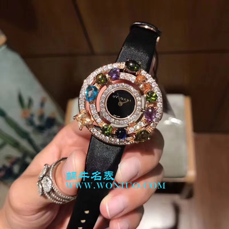 宝格丽astrale珠宝系列腕表闪亮登场 限量发售 按订货顺序出货 黄金镶嵌彩面宝石 / BG011