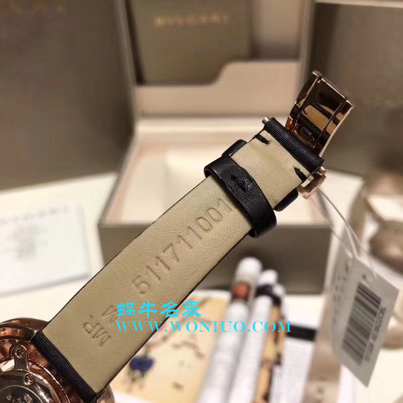 宝格丽astrale珠宝系列腕表闪亮登场 限量发售 按订货顺序出货 黄金镶嵌彩面宝石 / BG011