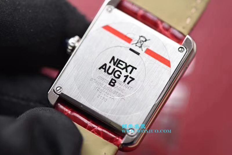 【独家视频测评K11厂一比一超A高仿手表】卡地亚坦克系列 W5200000 粉面女士石英腕表 / KAD008