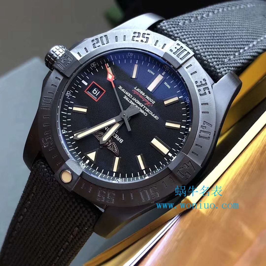 原单新款，百年灵复仇者黑鸟，44mm，原厂钛金属表壳 / BL087