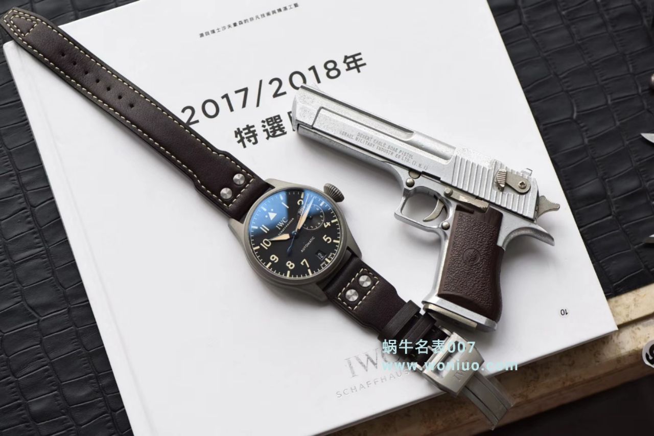 YL最新力作 腕表型号：IW501004）万国高仿复刻IWC这款大型飞行员传承腕表 / WG321