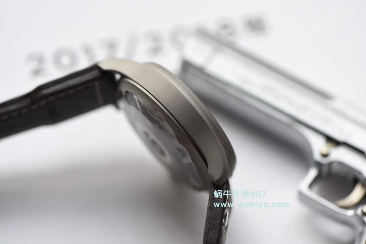 YL最新力作 腕表型号：IW501004）万国高仿复刻IWC这款大型飞行员传承腕表 / WG321