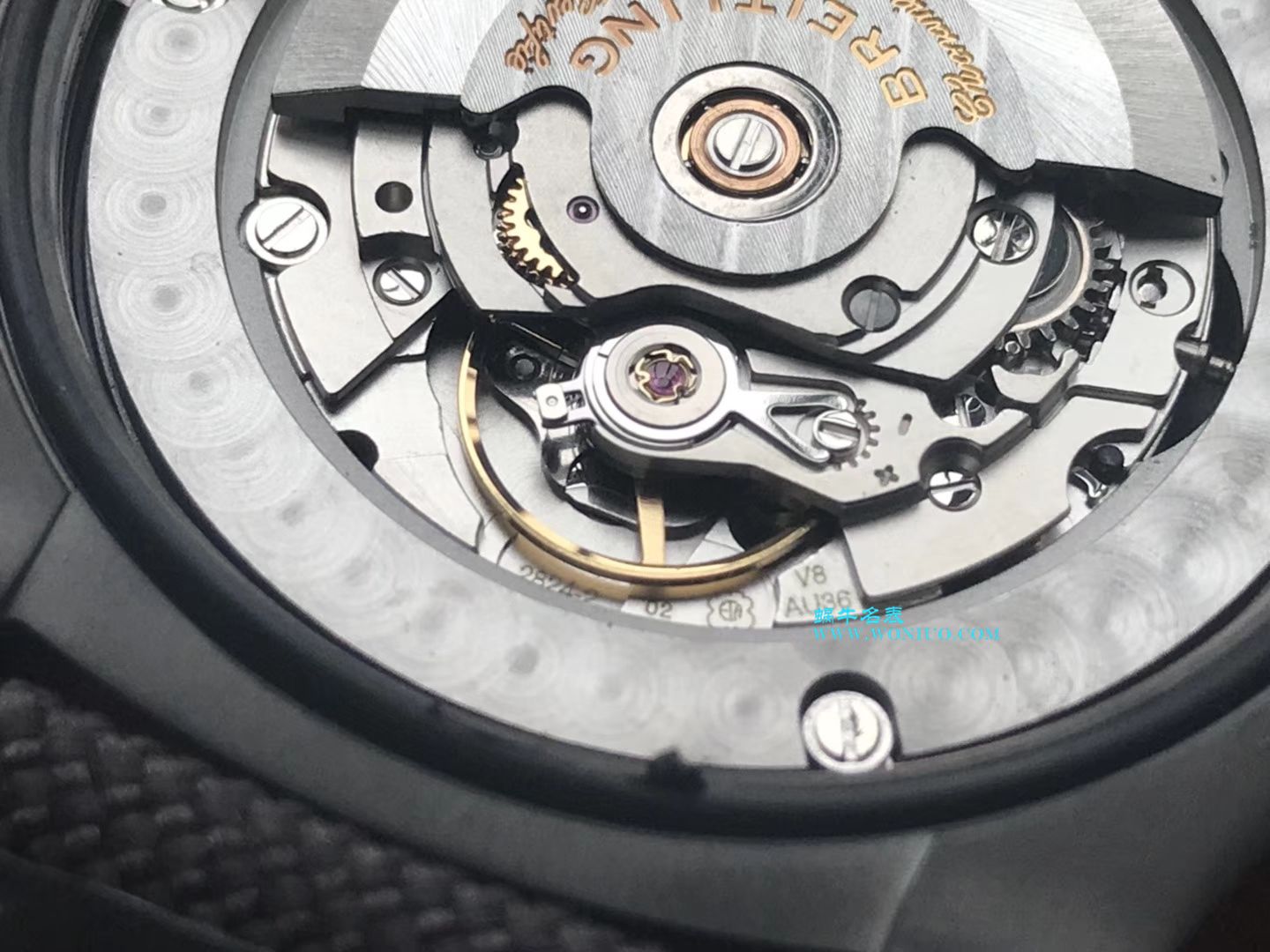 原单新款，百年灵复仇者黑鸟，44mm，原厂钛金属表壳 / BL087