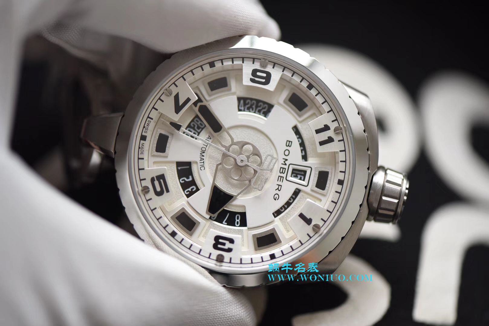 BB FACTORY 巧思之作【一表两用 奇思妙构】BBF出品BOMBERG BOLD系列腕表劲酷登场， / BB002