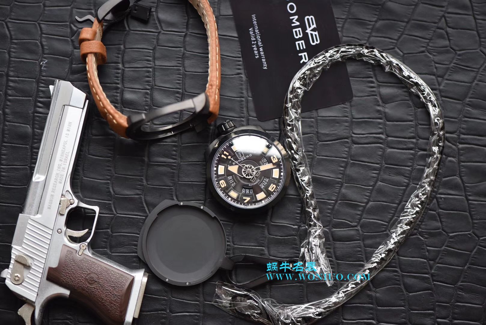 BB FACTORY 巧思之作【一表两用 奇思妙构】BBF出品BOMBERG BOLD系列腕表劲酷登场， / BB002