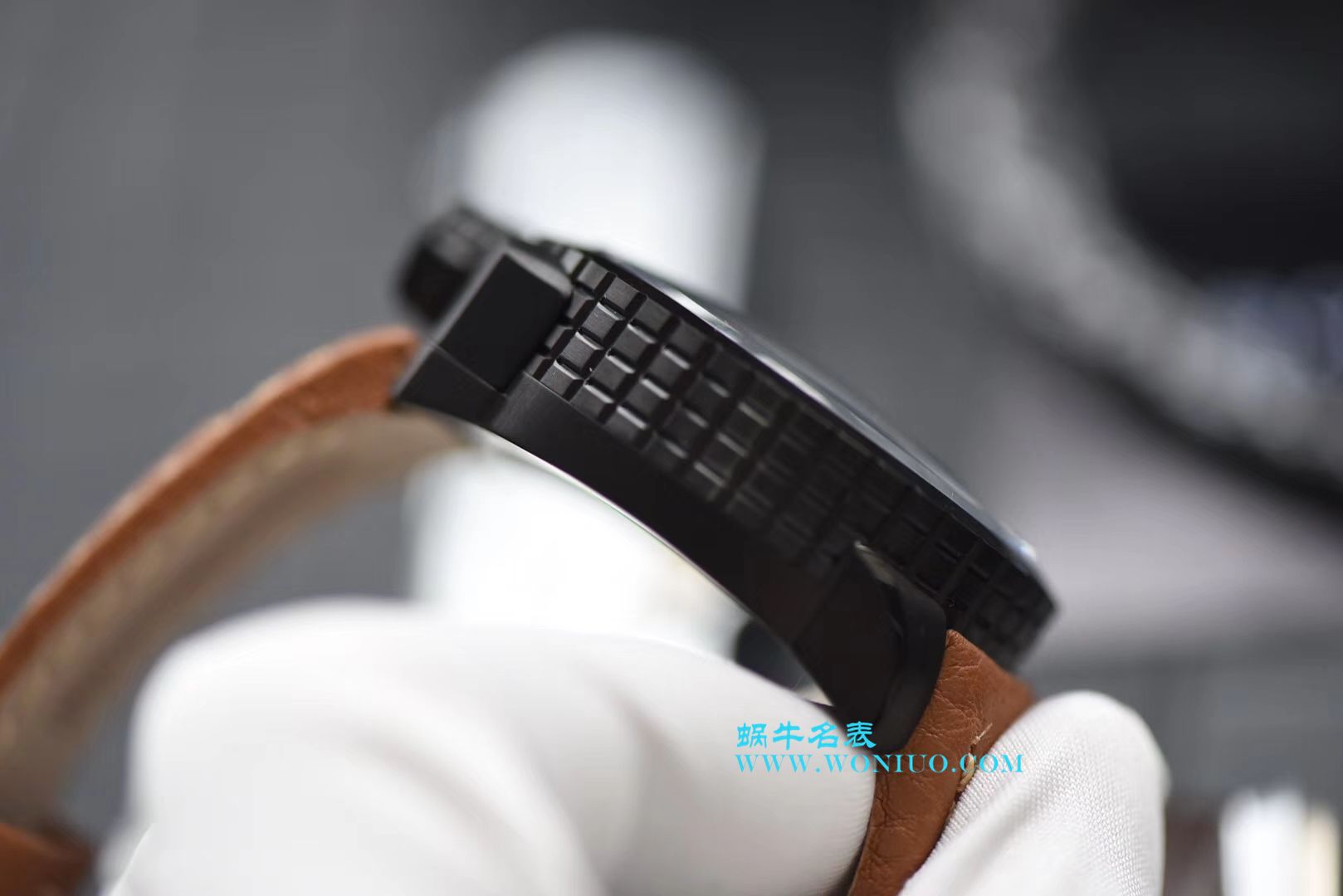 BB FACTORY 巧思之作【一表两用 奇思妙构】BBF出品BOMBERG BOLD系列腕表劲酷登场， / BB002