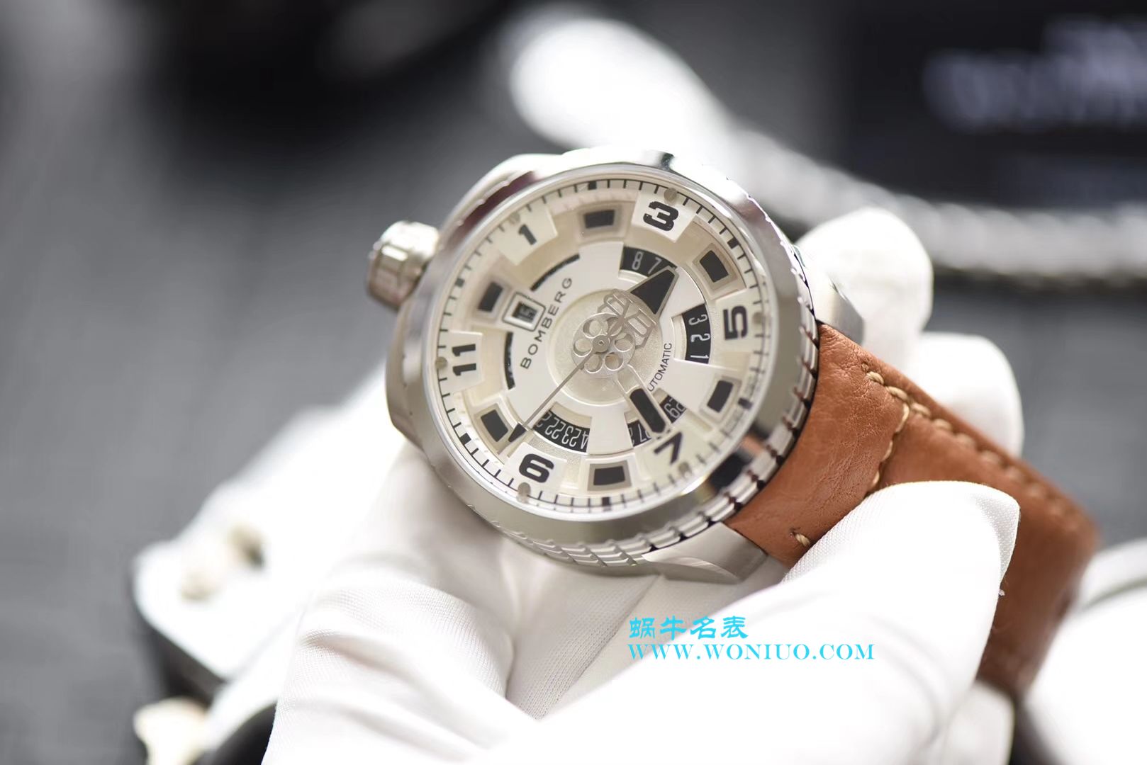 BB FACTORY 巧思之作【一表两用 奇思妙构】BBF出品BOMBERG BOLD系列腕表劲酷登场， / BB002