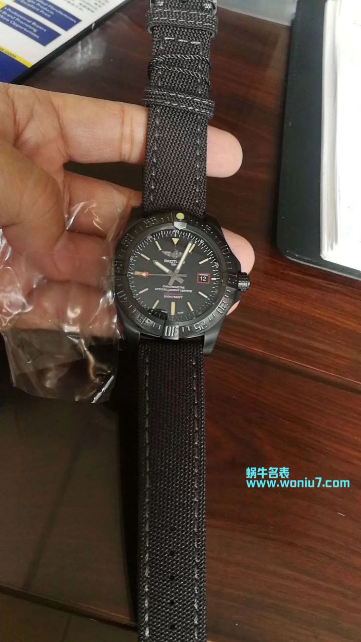 原单新款，百年灵复仇者黑鸟，44mm，原厂钛金属表壳 / BL087