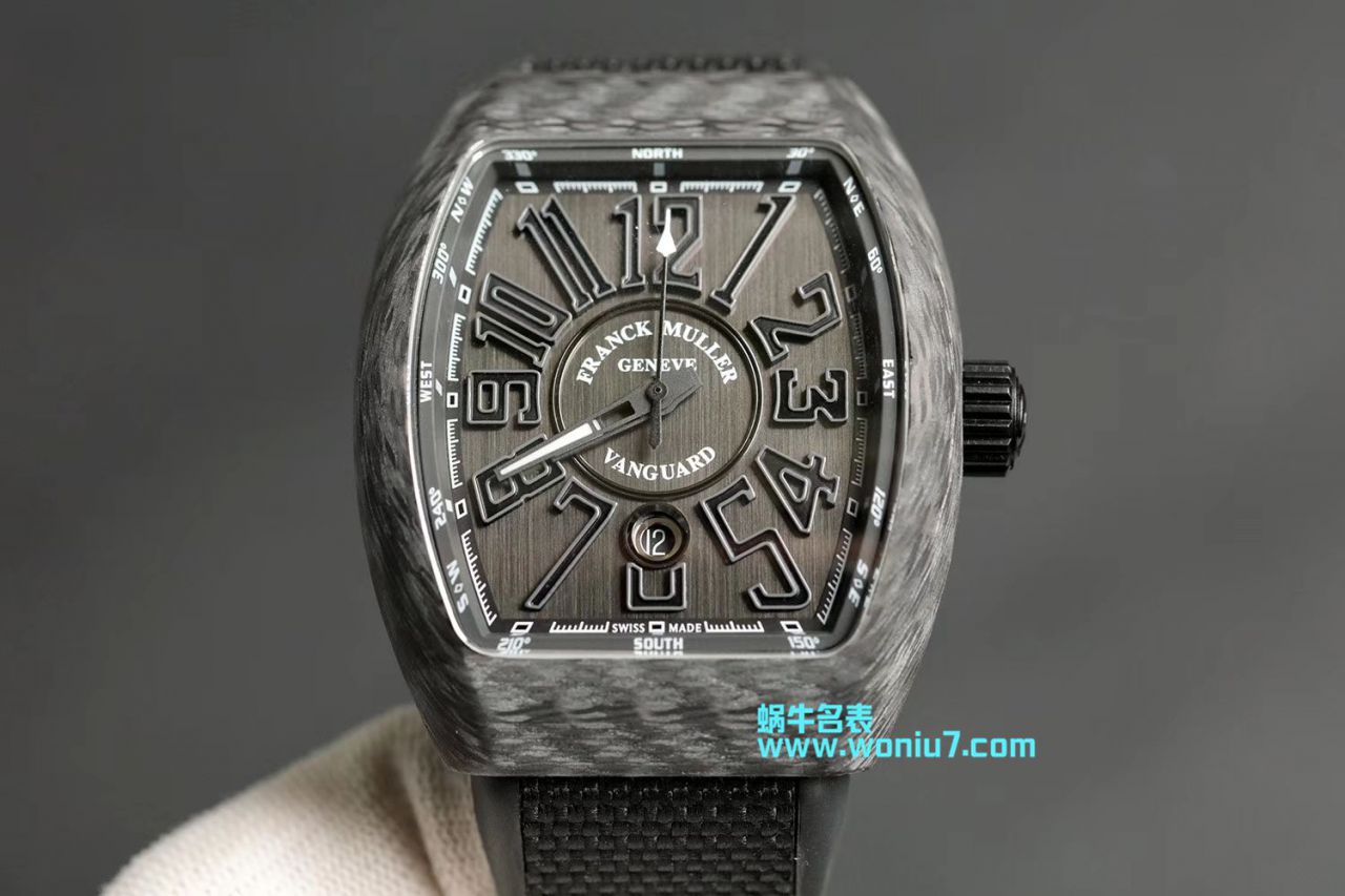 法穆兰FRANCK MULLER复刻高仿再创新作V45在夜幕低垂之时，Vanguard Carbon  fibre 展现充满未来感的外型，令人耳目一新 / FL026