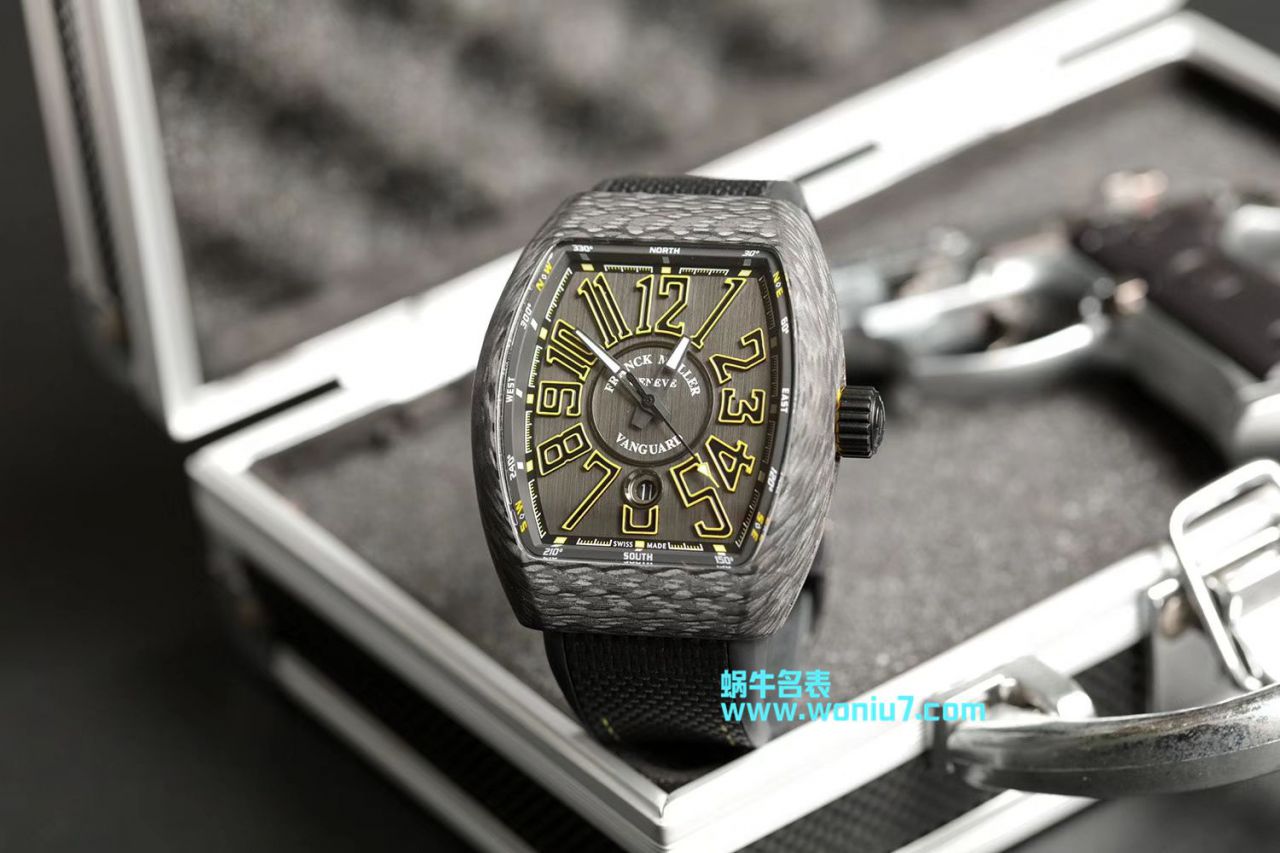 法穆兰FRANCK MULLER复刻高仿再创新作V45在夜幕低垂之时，Vanguard Carbon  fibre 展现充满未来感的外型，令人耳目一新 / FL026