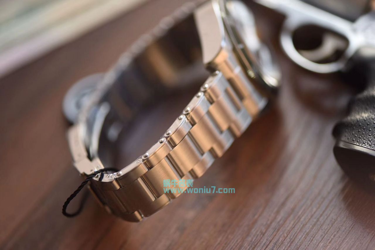 【ZF小绿花特别版】帝舵启承系列复刻高仿Black Bay潜水表腕表 / DT032