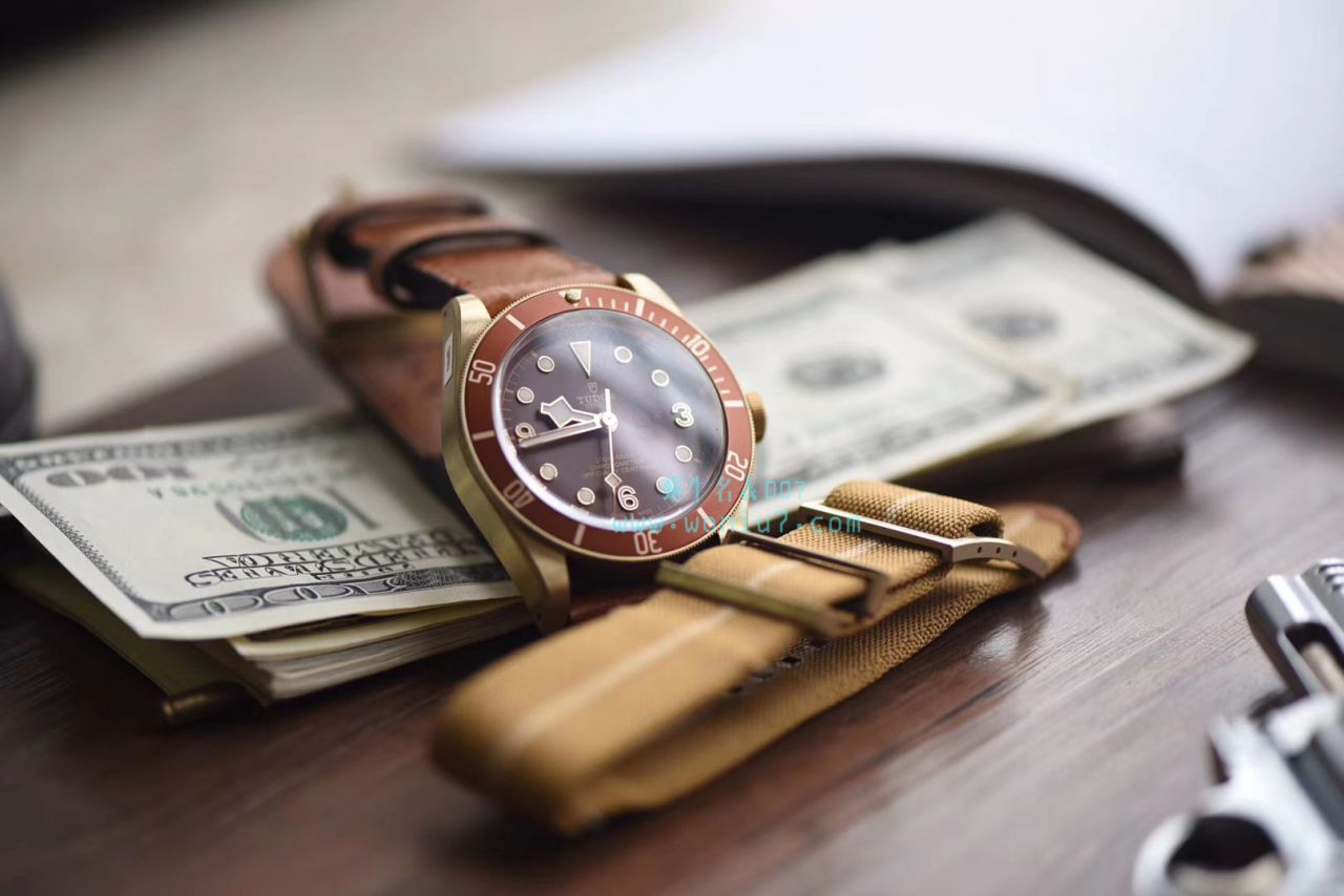 【独家视频测评KW1:1超A高仿手表】帝舵启承系列M79250BM-0001 小铜花V2版本 / DTBA018A