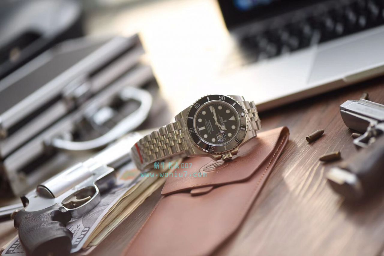 【V9厂出品，搭配五珠链】劳力士潜航者型顶级复刻高仿116610LN-97200 黑盘腕表(黑水鬼)、116610LV-97200 绿盘腕表(绿水鬼) / R268