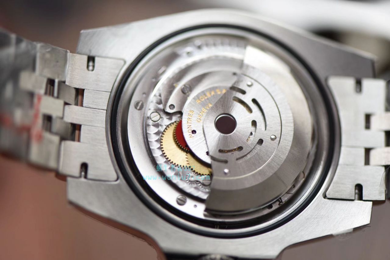 【V9厂出品，搭配五珠链】劳力士潜航者型顶级复刻高仿116610LN-97200 黑盘腕表(黑水鬼)、116610LV-97200 绿盘腕表(绿水鬼) / R268