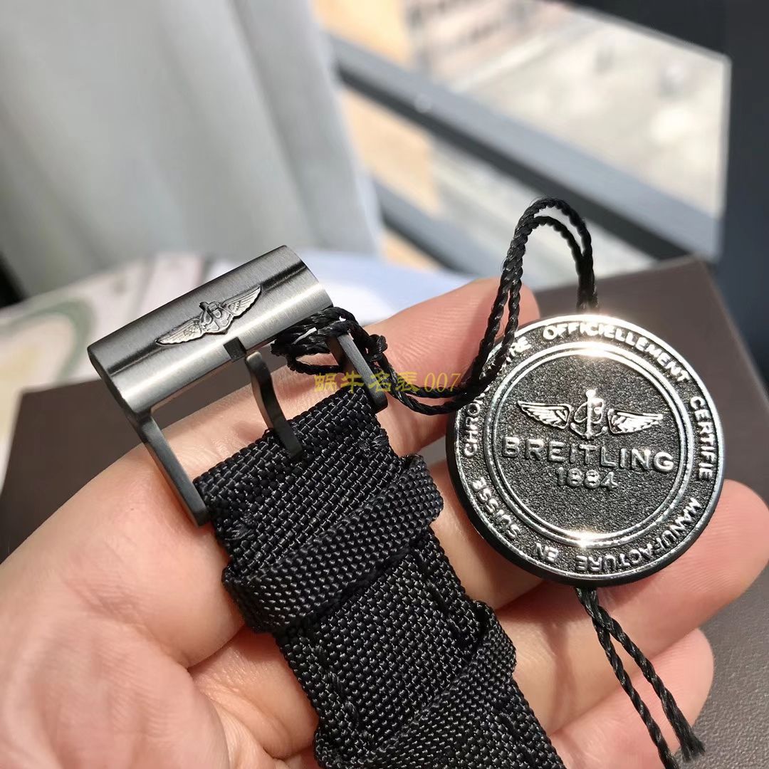 原单新款，百年灵复仇者黑鸟，44mm，原厂钛金属表壳 / BL087