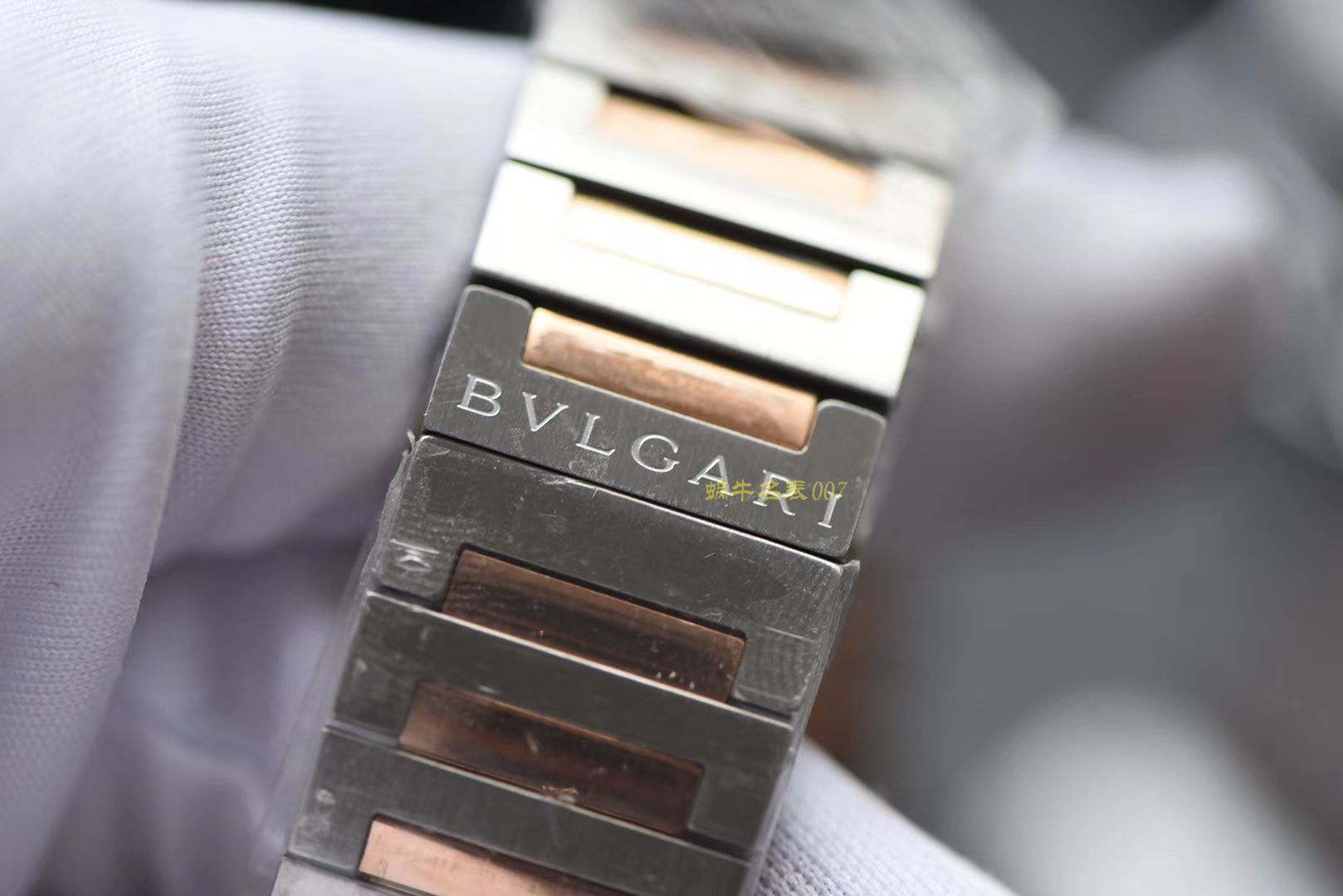 宝格丽OCTO系列102118 BGO38WSPGD腕表【台湾厂一比一复刻高仿手表】 / BG023