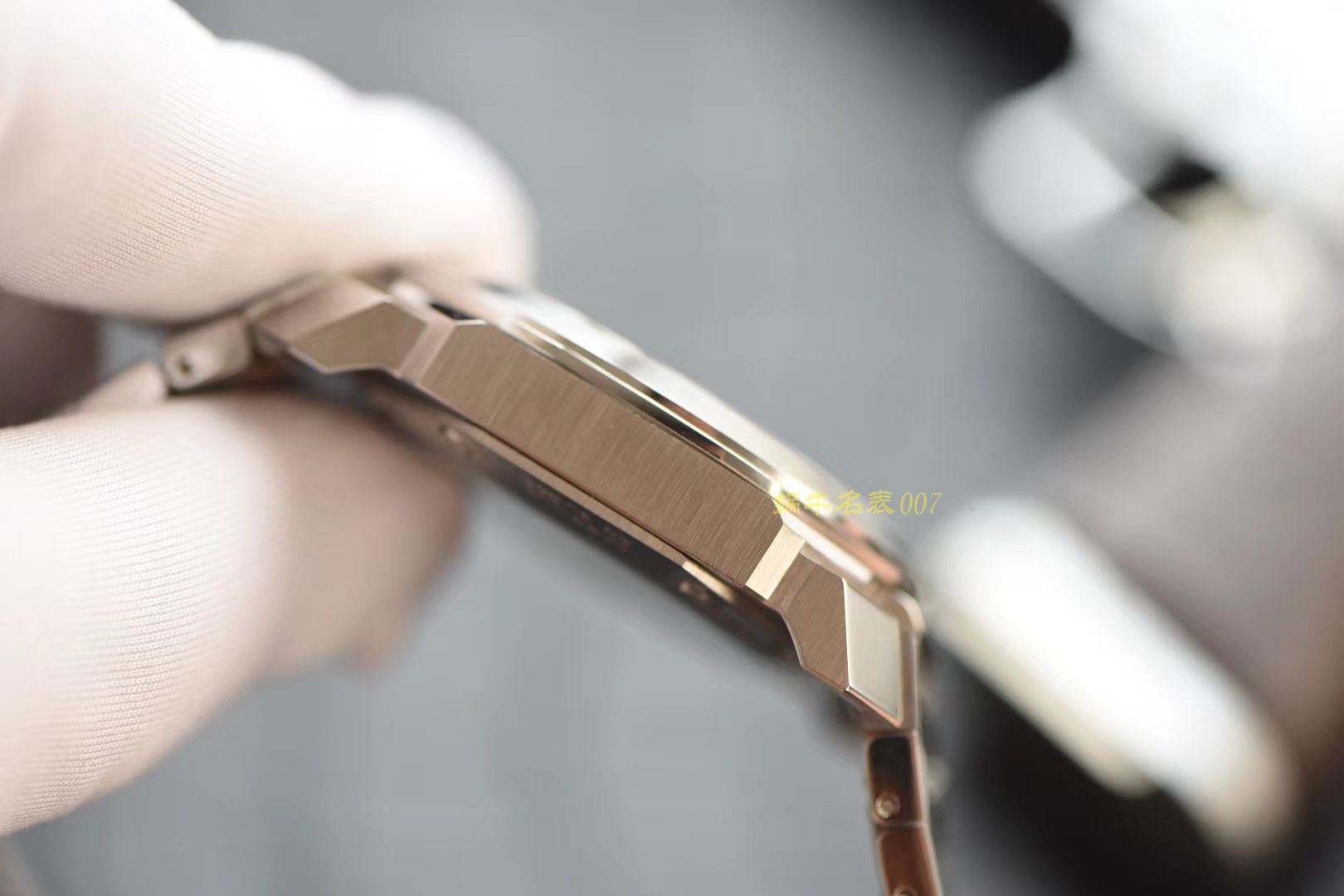 宝格丽OCTO系列102118 BGO38WSPGD腕表【台湾厂一比一复刻高仿手表】 / BG023