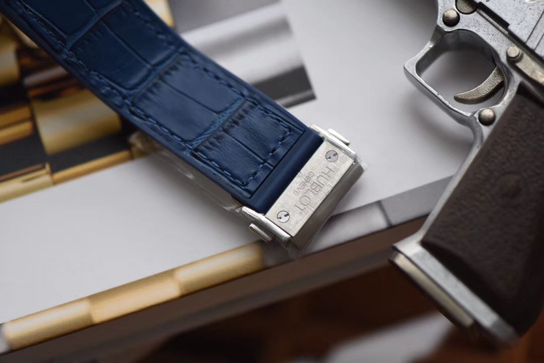 HBBv6新款宇舶HUBLOT    精钢蓝面 腕表 / YB061