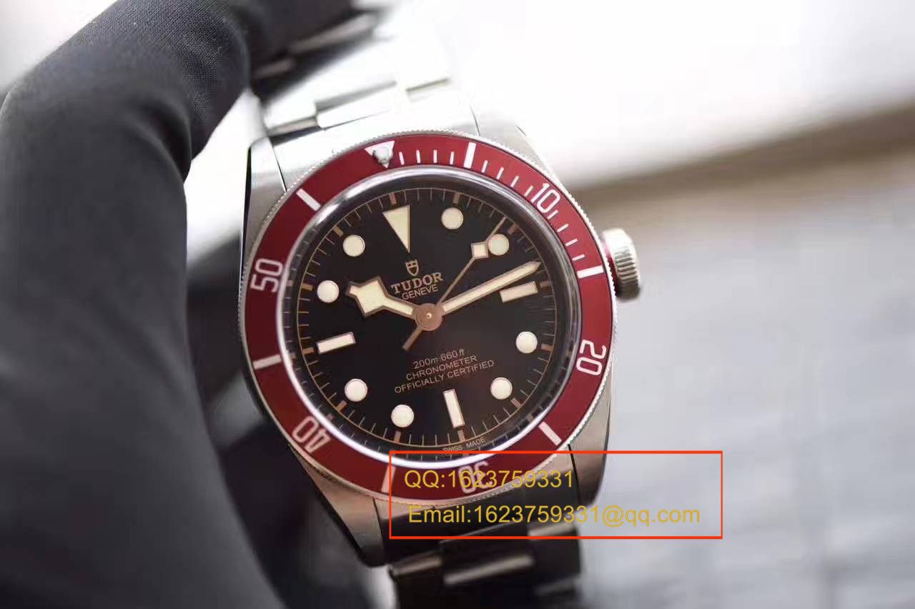 视频评测TUDOR帝舵碧湾系列79220R 不锈钢表带腕表(小红花)一比一高仿手表【ZF帝舵小红花】 / DT009MM