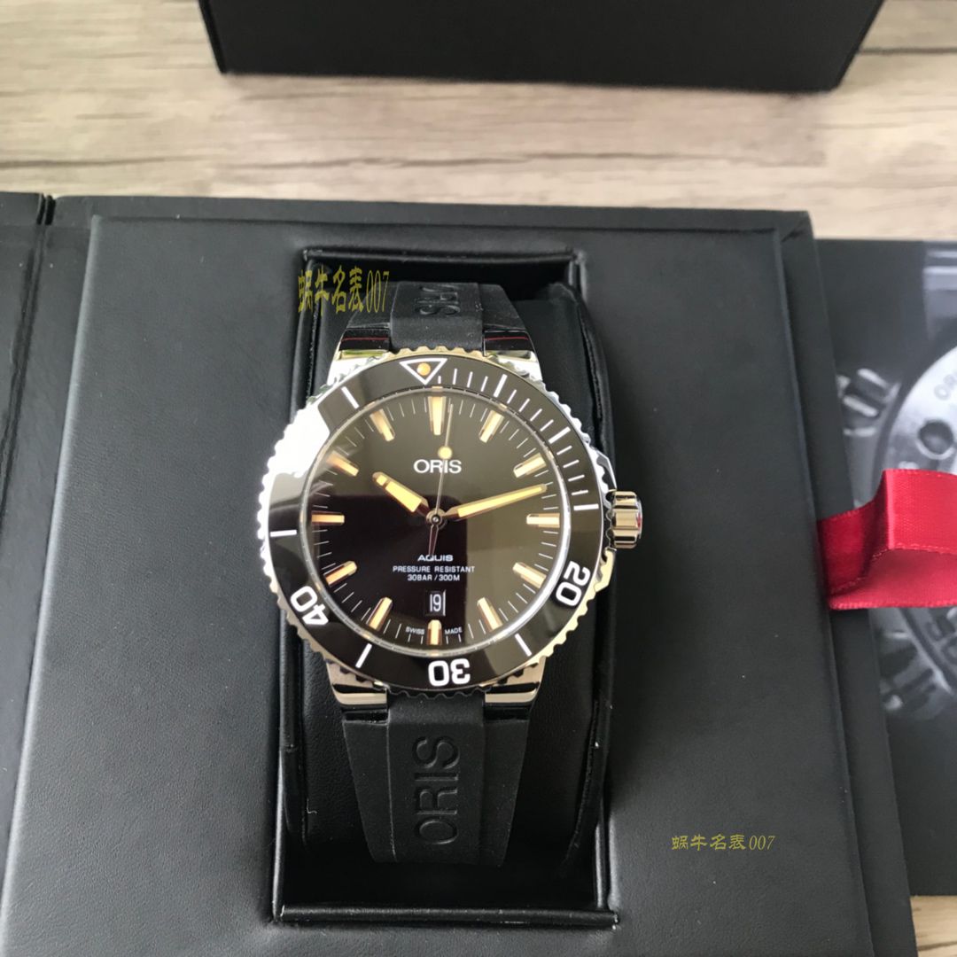 【渠道原单，多面可选】豪利时潜水系列01 733 7730 4159-07 4 24 64EB腕表 / OB006