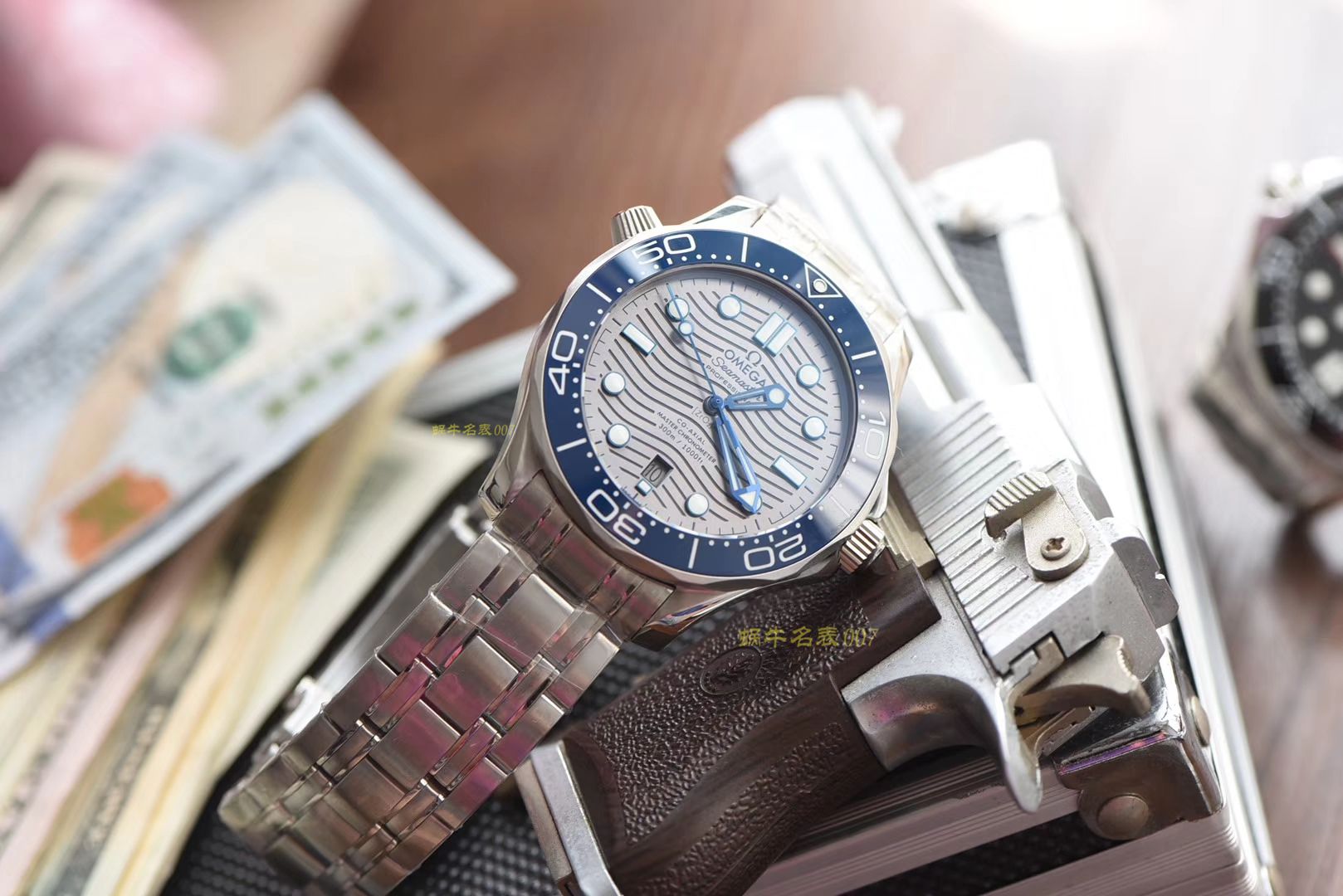 【视频评测】VS厂一比一复刻欧米茄海马系列210.30.42.20.06.001高仿腕表VS厂新海马300M（007代言广告款） / M359
