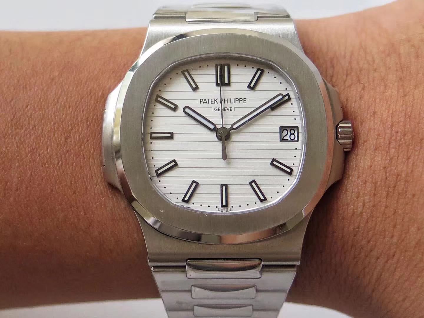 【PPF超级PATEK PHILIPPE鹦鹉螺重磅来袭！“灰蓝”】百达翡丽运动优雅顶级复刻高仿5711/1A 010 不锈钢腕表(高仿鹦鹉螺)2019年钢表王座的开年重器 / BD267