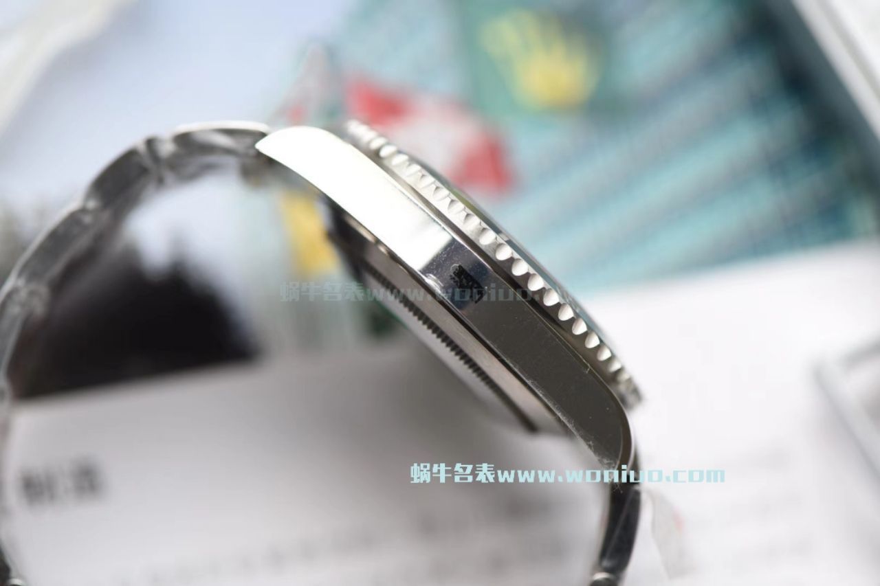 【哪里能买到好的瑞士复刻表】视频评测NOOB厂迄今为止最强ROLEX绿水鬼～V9版本黑水鬼 / FK07