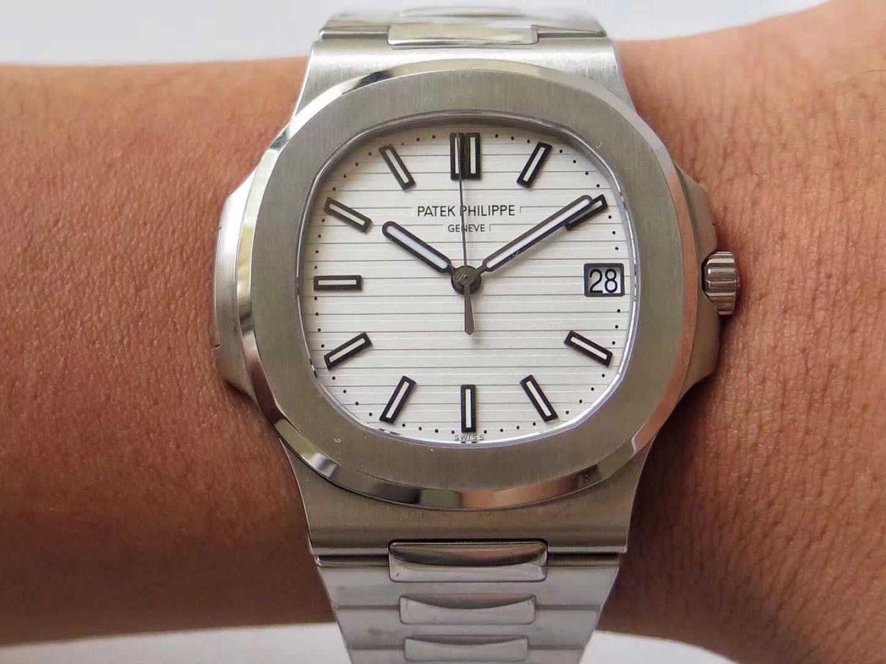 【视频评测最好的复刻高仿表百达翡丽】PPF厂百达翡丽运动优雅系列5711/1A 010 不锈钢腕表(鹦鹉螺) / BD270