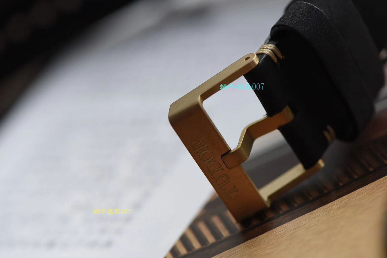 【视频评测XF厂帝舵复刻高仿表】帝舵碧湾系列M79250BA-0001腕表贝克汉姆同款最新青铜型小铜盾 / DT038