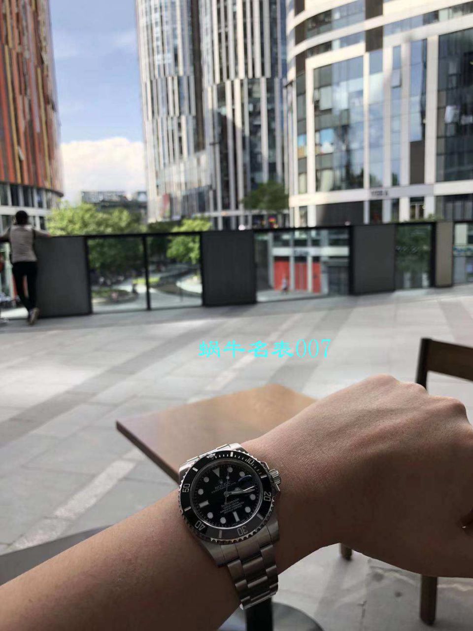 【哪里能买到好的瑞士复刻表】视频评测NOOB厂迄今为止最强ROLEX绿水鬼～V9版本黑水鬼 / FK07