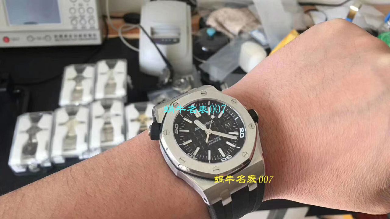 【JF一比一超A高仿】视频评测爱彼皇家橡树离岸型系列15703ST.OO.A002CA.01腕表，全新V9S超强版正式闪亮登场 / AP156