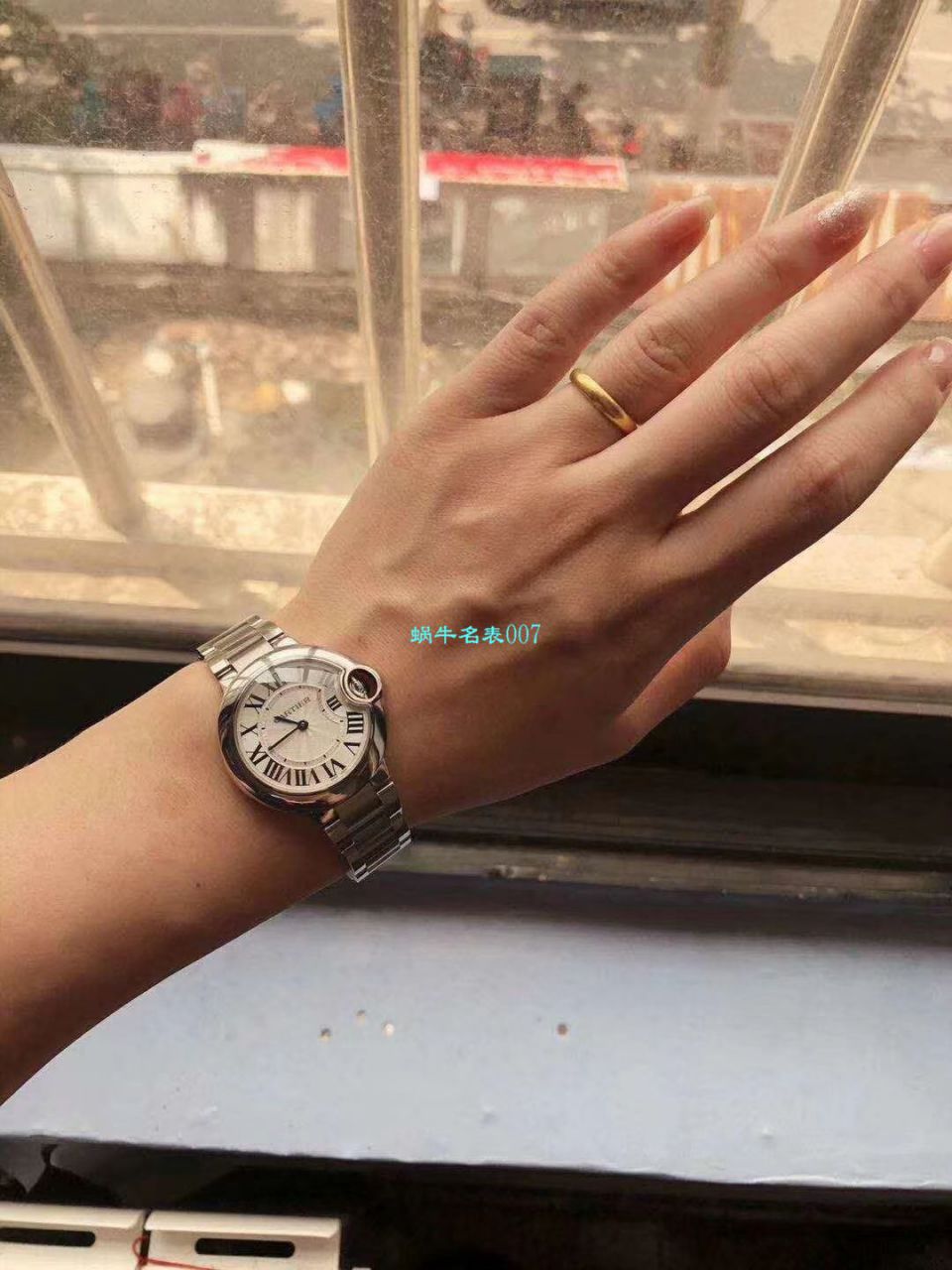 【独家视频测评V6厂一比一高精仿手表】卡地亚蓝气球系列W6920084女士33毫米石英腕表 / KAC080