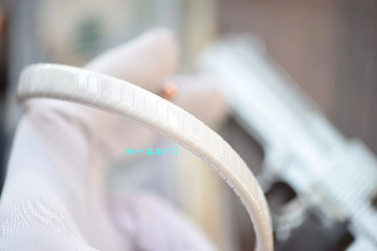 【BV厂BVLGARI复刻蛇形女表】宝格丽SERPENTI系列102734，102613 SPC35WGDWCGD1.1T白面黑面陶瓷腕表 / BG029