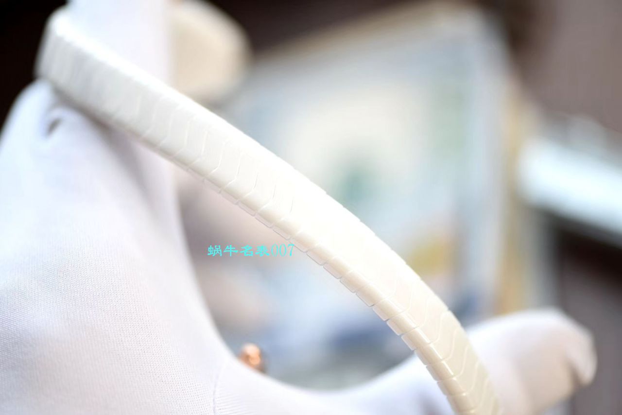 【BV厂BVLGARI复刻蛇形女表】宝格丽SERPENTI系列102734，102613 SPC35WGDWCGD1.1T白面黑面陶瓷腕表 / BG029