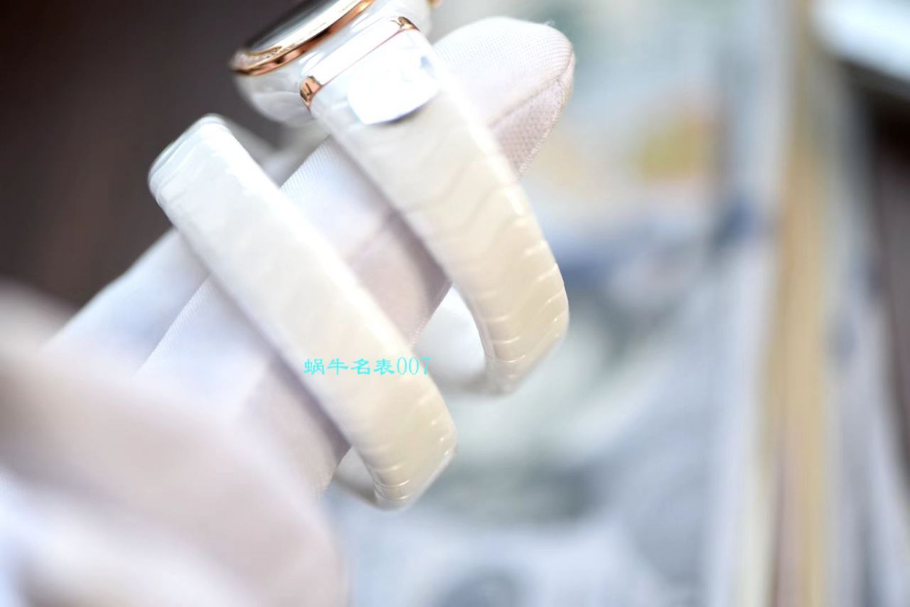 【BV厂BVLGARI复刻蛇形女表】宝格丽SERPENTI系列102734，102613 SPC35WGDWCGD1.1T白面黑面陶瓷腕表 / BG029