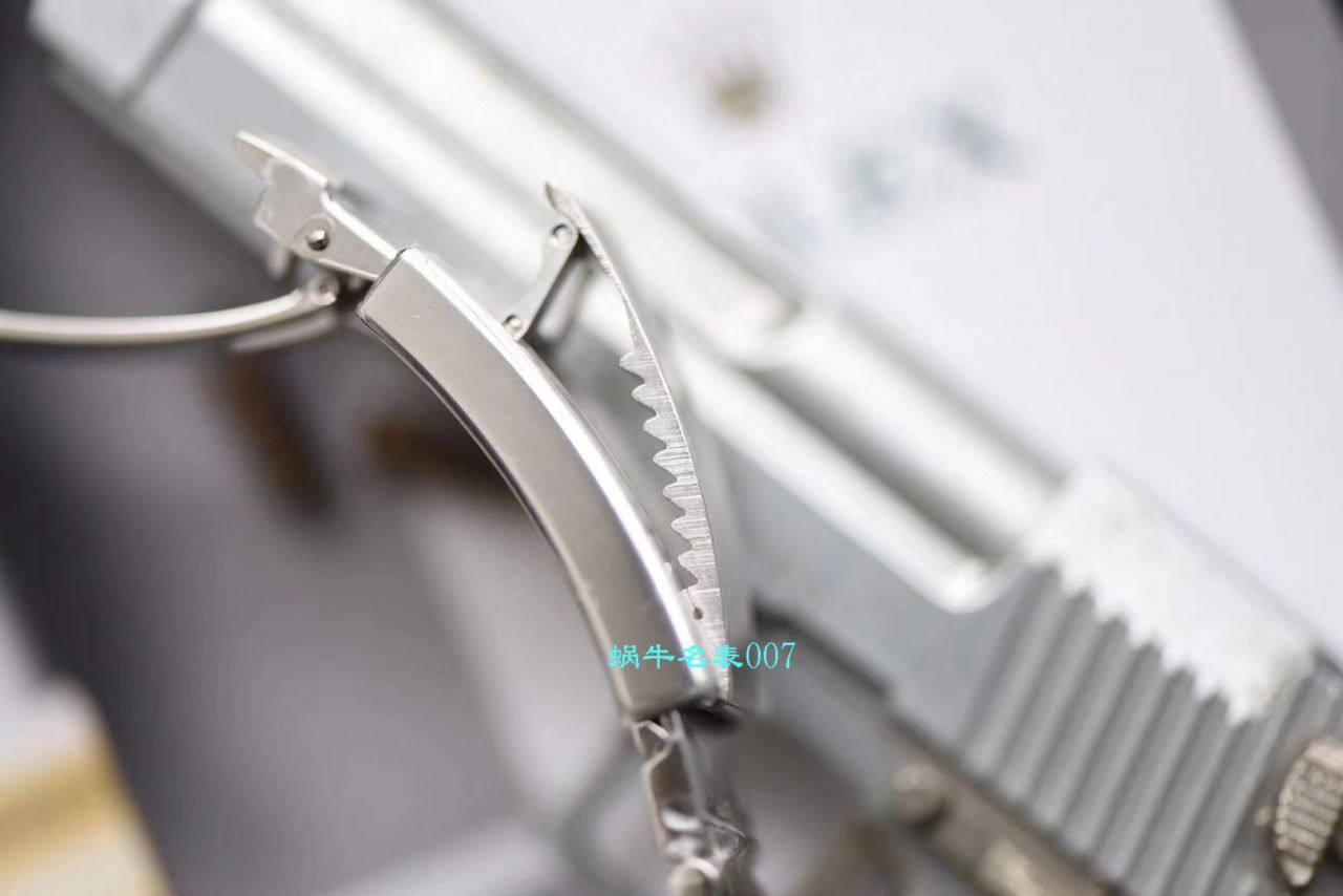 【AR厂复刻超级904L精钢渐变蓝鬼王手表】劳力士海使型复刻高仿116660-98210 蓝盘腕表 / R381