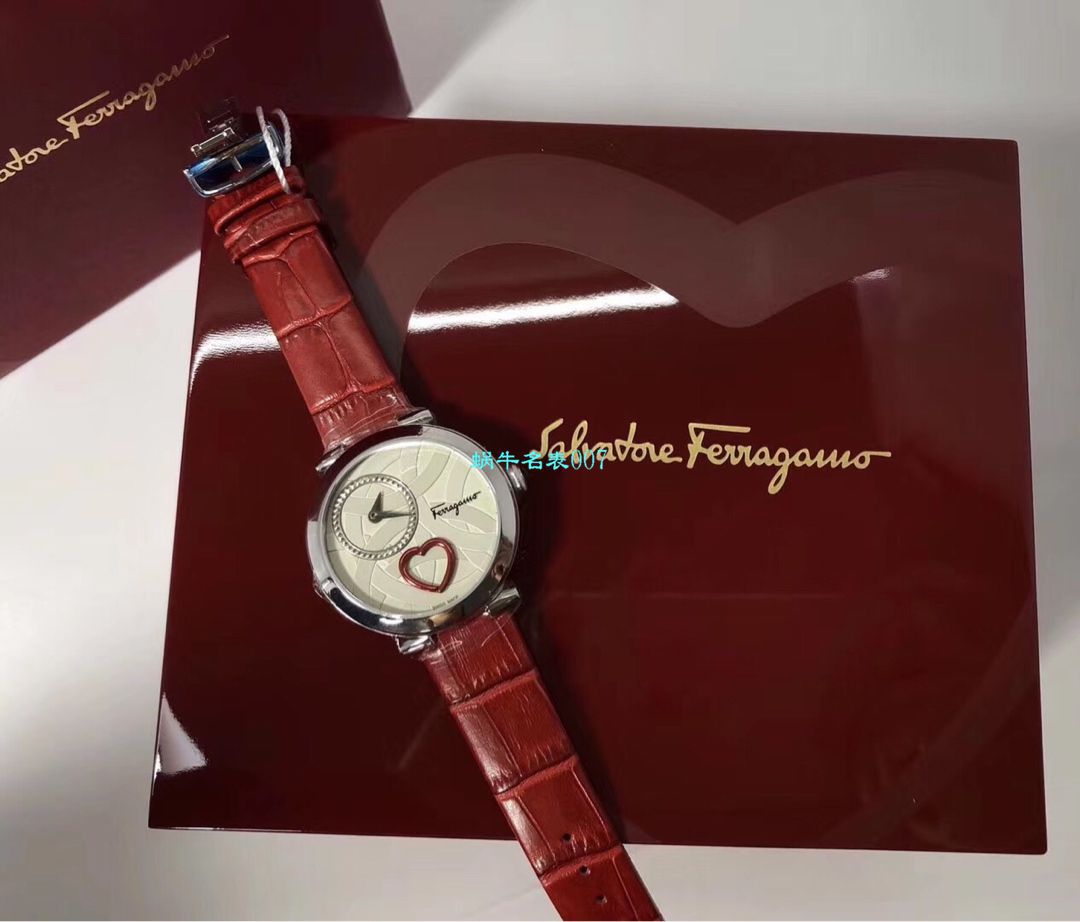 【渠道原单迪丽热巴同款系列】 菲拉格慕Ferragamo-Cuore Ferragamo系列-FE298 0016石英女表 / FEL012