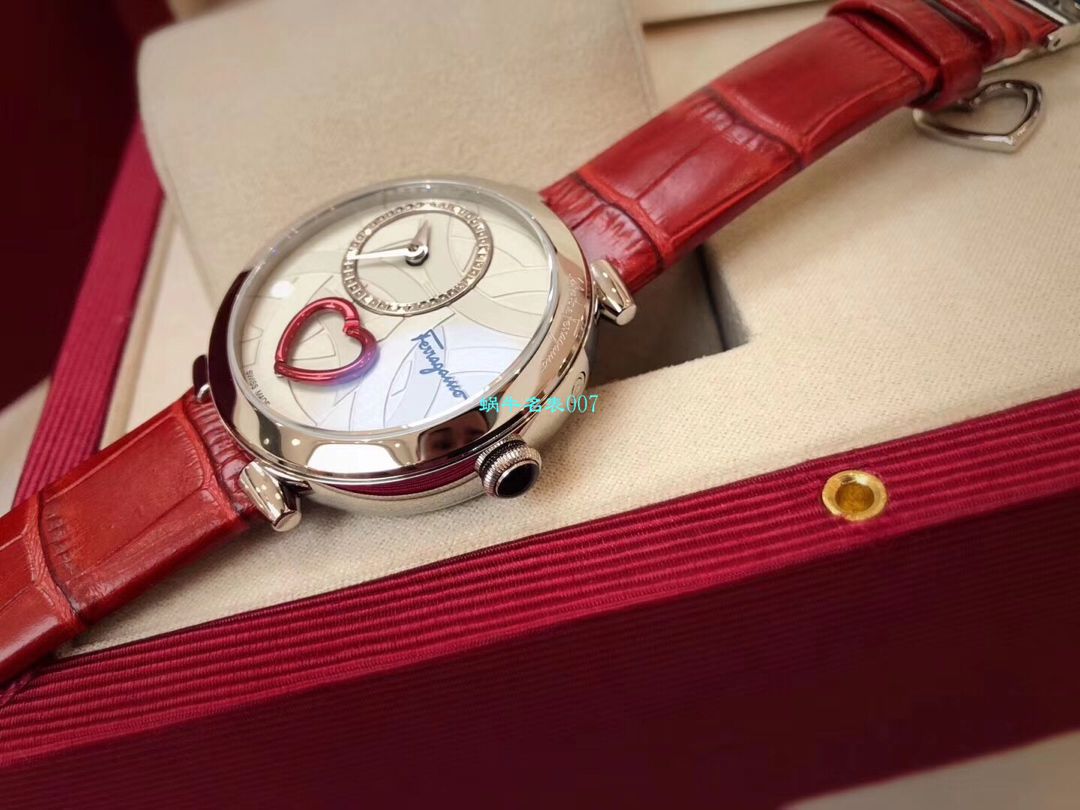 【渠道原单迪丽热巴同款系列】 菲拉格慕Ferragamo-Cuore Ferragamo系列-FE298 0016石英女表 / FEL012