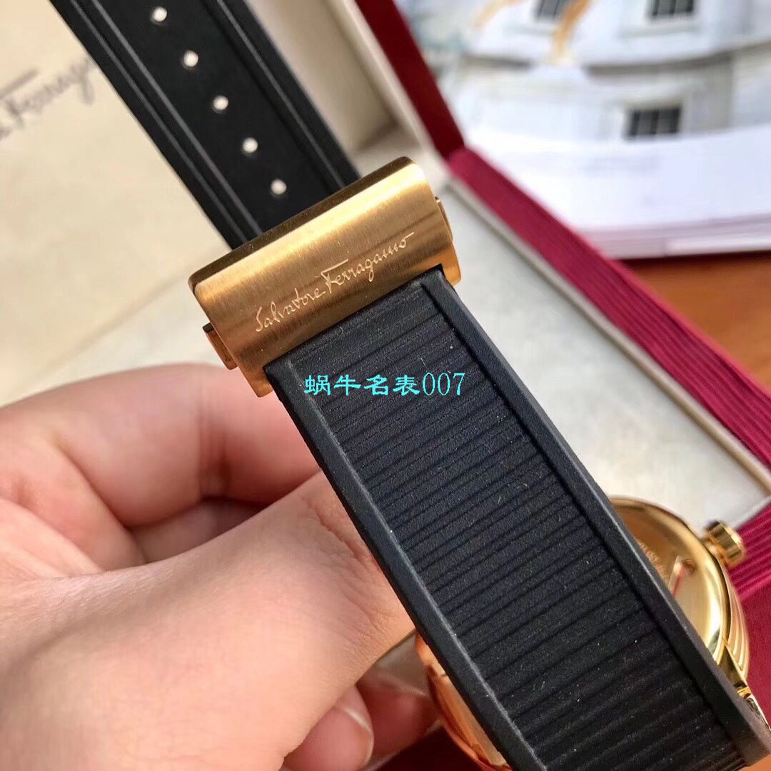 【渠道原单】菲拉格慕最新款计时石英男表这款类似AP的表壳设计 / FEL013