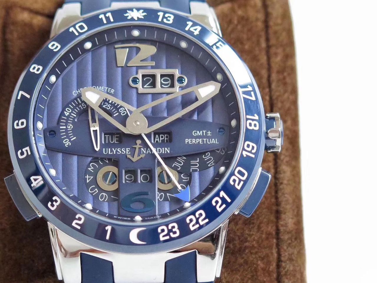 【视频评测TWA工厂Ulysse Nardin复刻高仿表】雅典表复杂功能系列320-00/BQ腕表 / YD016