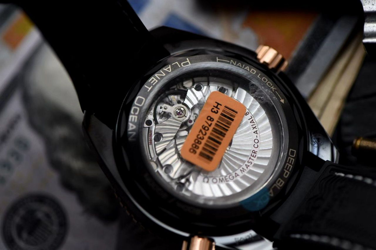 VS厂欧米茄海马深海之黑全陶瓷顶级复刻OMEGA手表215.63.46.22.01.001腕表 / M609