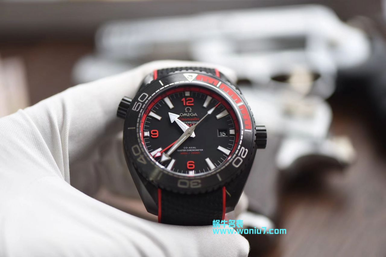 【视频评测VS厂深海之黑全陶瓷复刻高仿表】欧米茄海洋宇宙600米215.92.46.22.01.001，215.92.46.22.01.004，215.92.46.22.01.003腕表 / M666
