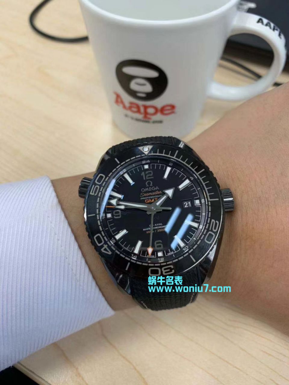 VS厂欧米茄海马深海之黑全陶瓷顶级复刻OMEGA手表215.63.46.22.01.001腕表 / M609