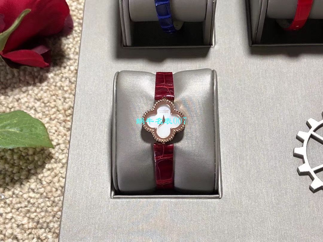 V&A厂2020年最新款高仿女表梵克雅宝ALHAMBRA系列VCARO8WT00,VCARO8SF00腕表 / VCA09