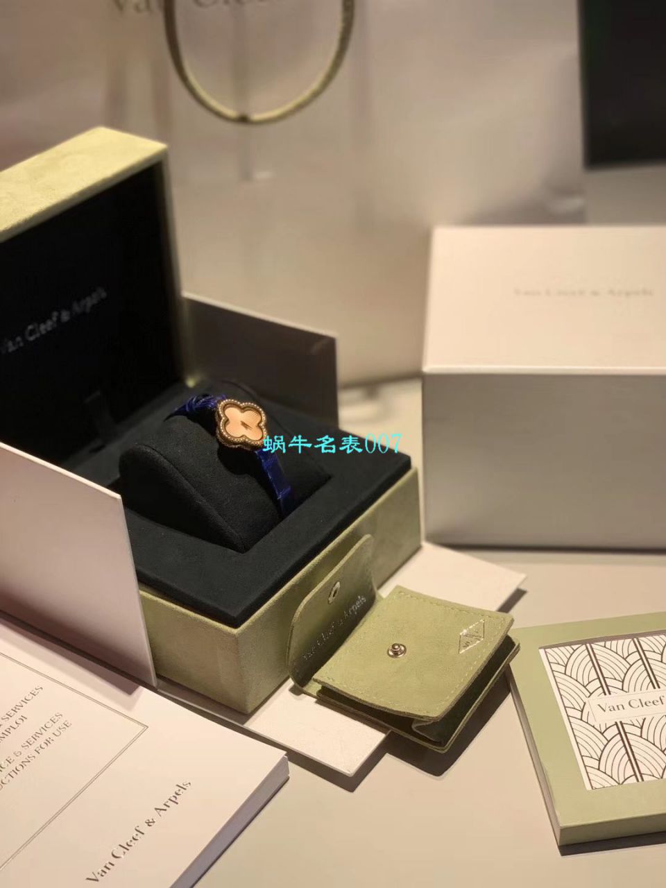 V&A厂2020年最新款高仿女表梵克雅宝ALHAMBRA系列VCARO8WT00,VCARO8SF00腕表 / VCA09