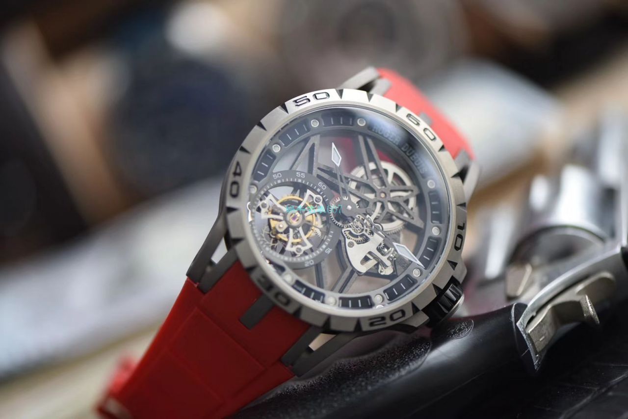 视频评测BBR厂官网顶级复刻陀飞轮罗杰杜彼Roger Dubuis王者高仿RDDBEX0479红面表带腕表 / LJ067