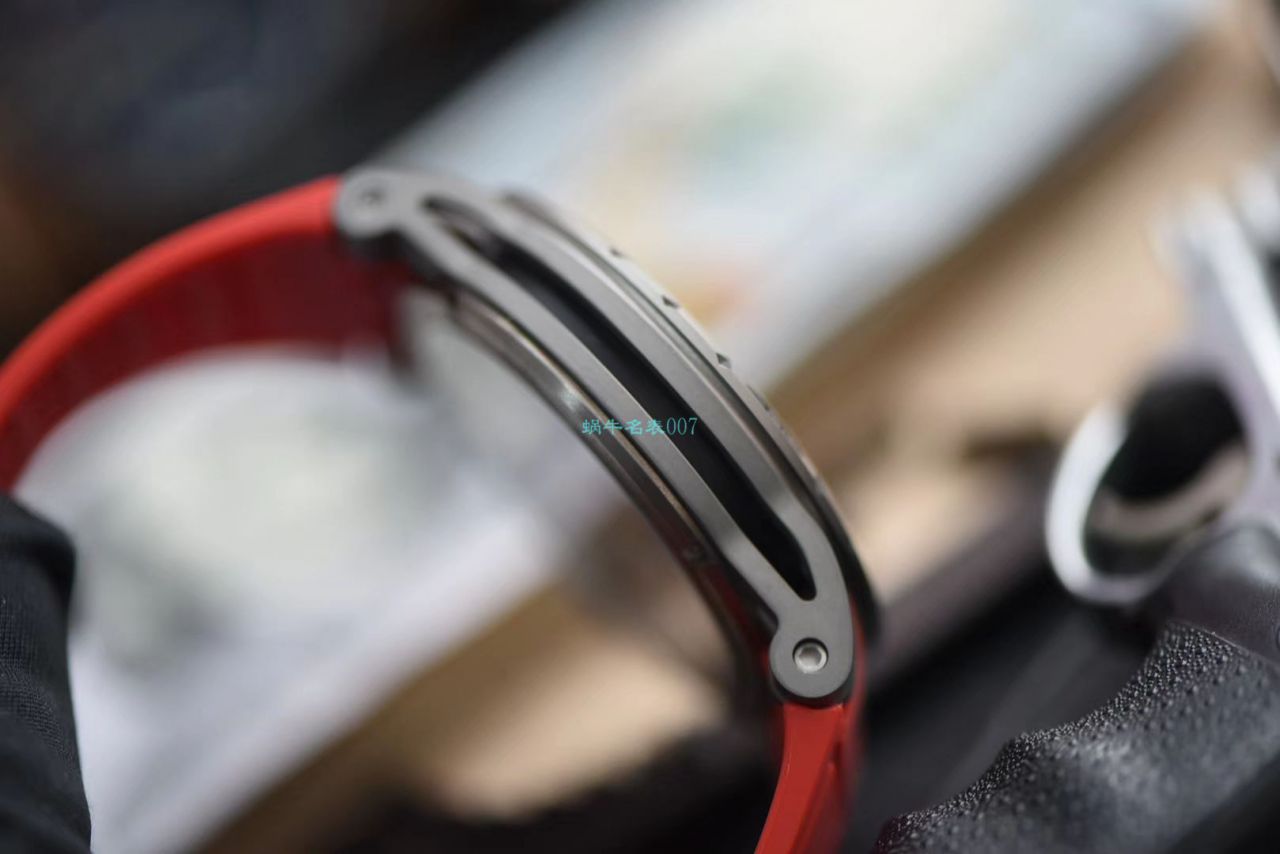 视频评测BBR厂官网顶级复刻陀飞轮罗杰杜彼Roger Dubuis王者高仿RDDBEX0479红面表带腕表 / LJ067